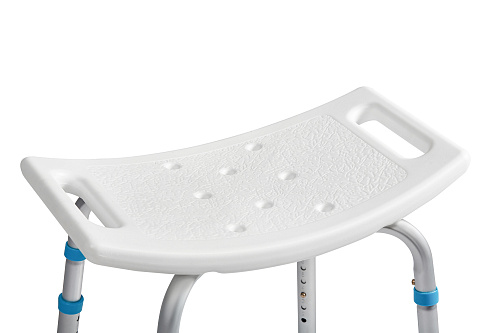 Сиденье из прочного нескользящего пластика с ручками